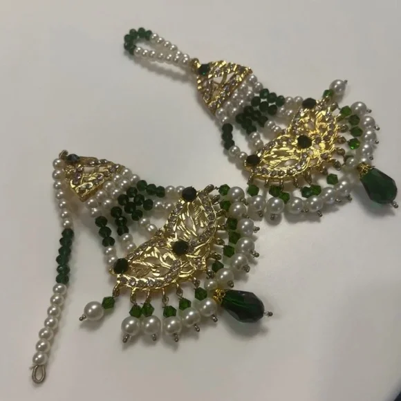 Eclectic Statement Kundan Style Indian Earrings Gold W/Green White Beads New - Picture 7 of 9